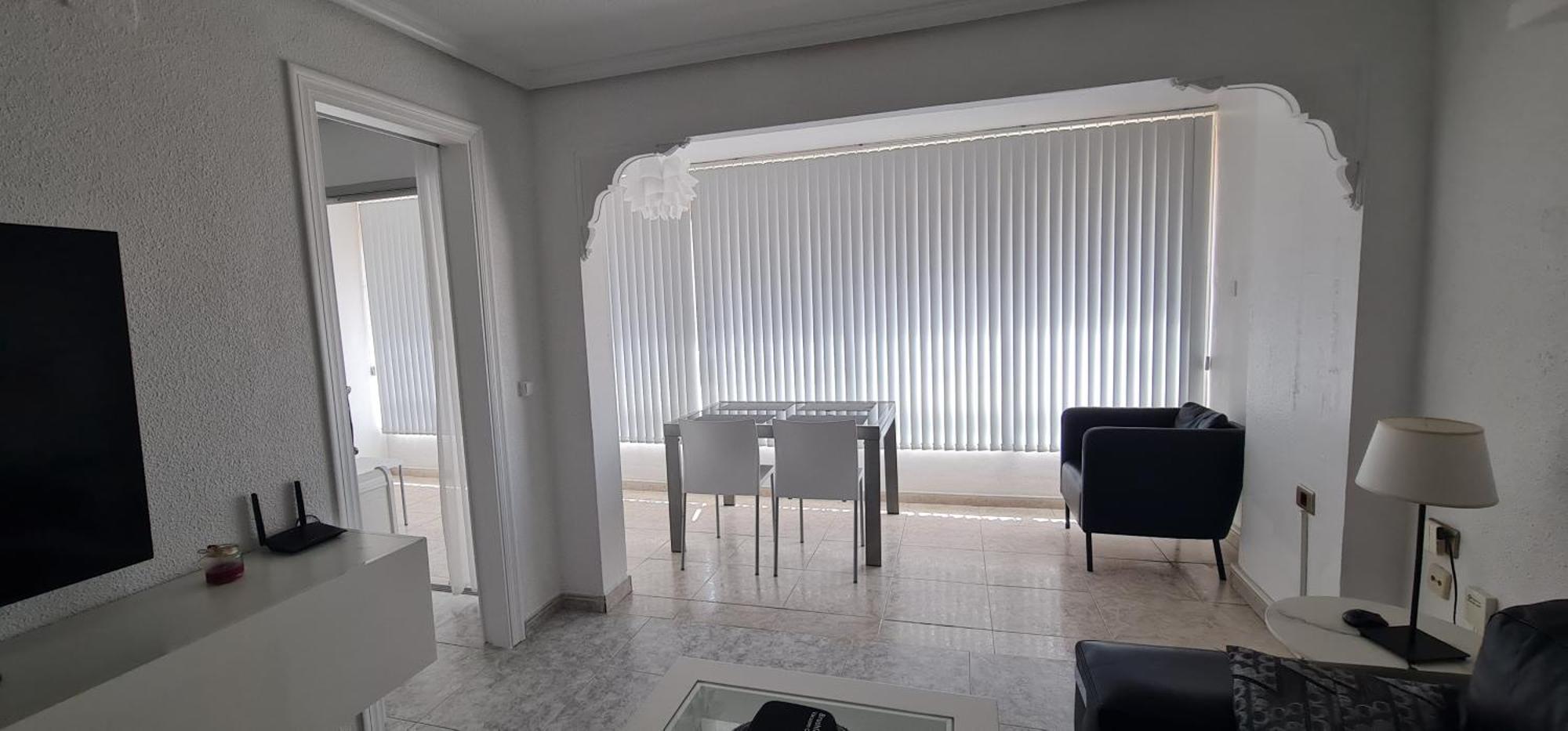 Apartamento Luxury Primerisima Linea Playa Poniente Con 6,5 Mts De Vistas Frontales Al Mar *
